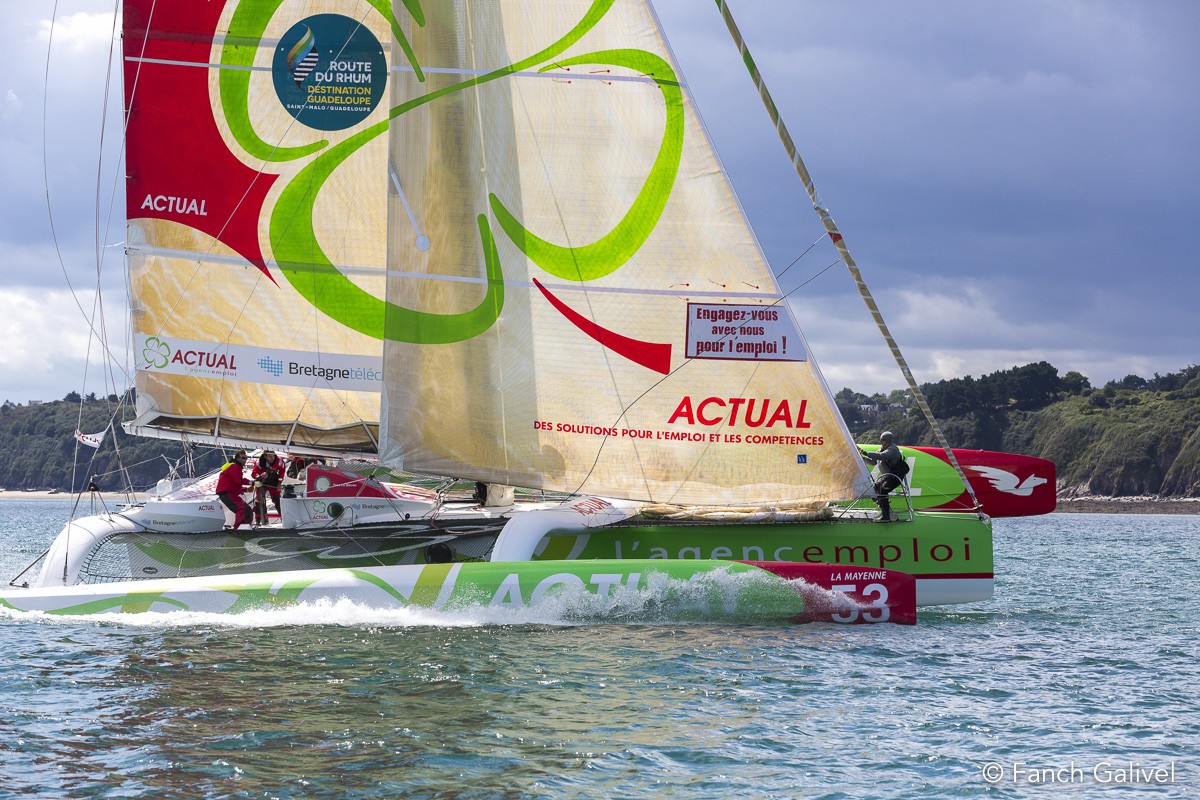 2014 _ Le Trimaran "Actual" skippé par Yves le Blévec