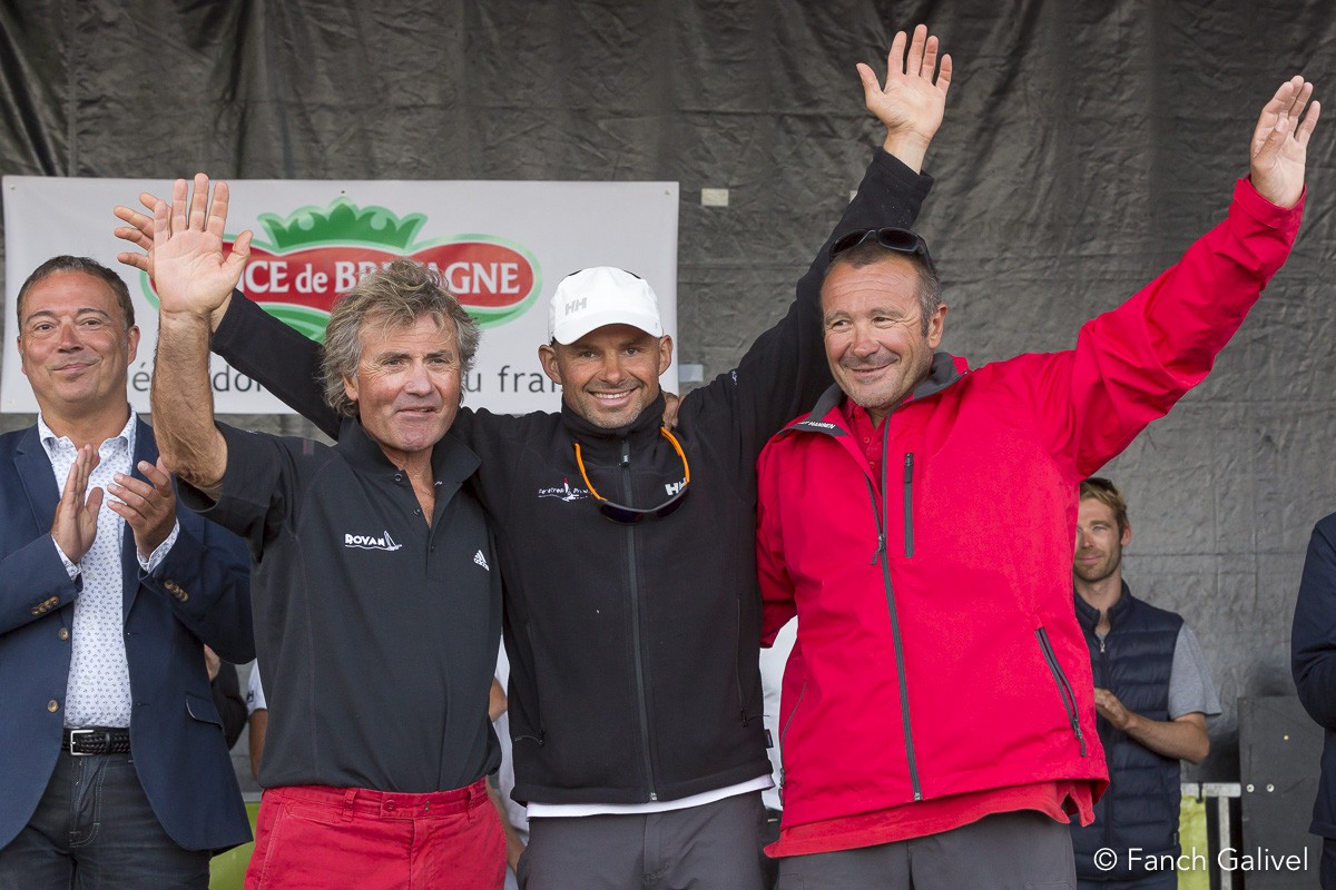 2015 _Consécration pour Erwan Le Roux qui remporte le Trophée Multicoque Prince de Bretagne 2015 pour la troisième fois consécutive avec son trimaran "Fenêtrea Prysmian". Sur le podium, Lalou Roucayrol (Arkema) finit deuxième devant Alain Delhumeau (Royan