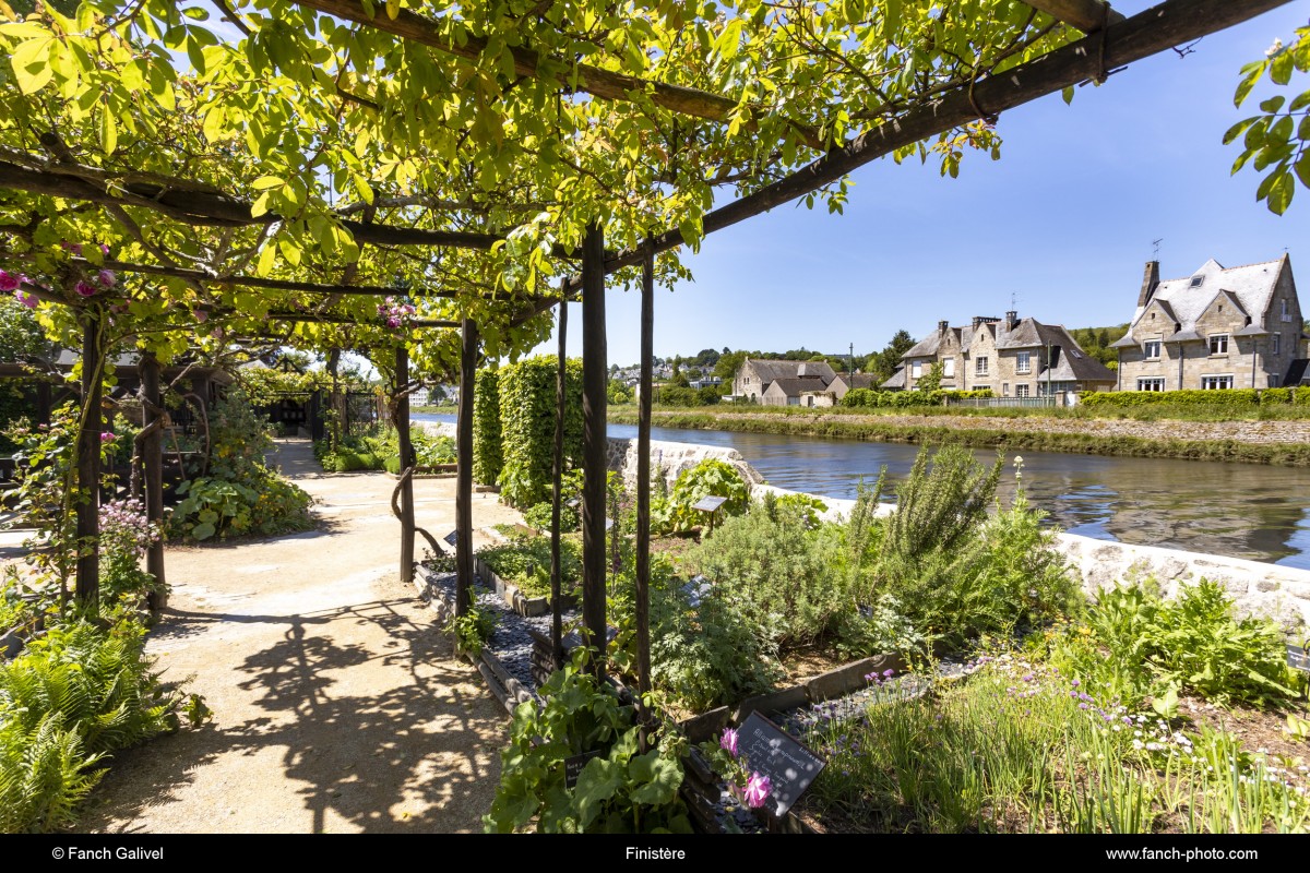 Le jardin du Prieuré Locmaria à Quimper