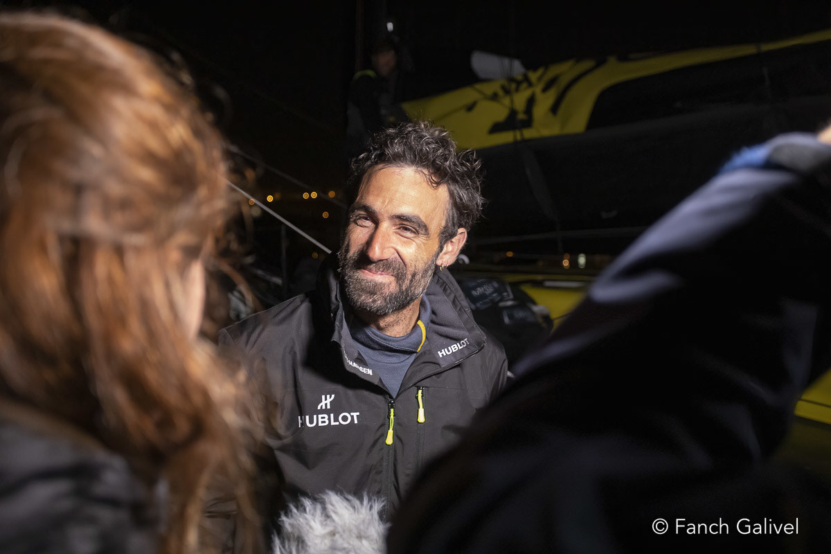 Arrivée d'Alan Roura ( 15 ème ) avec l'Imoca Hublot  à Brest lors de la Guyader-Bermudes 2022.