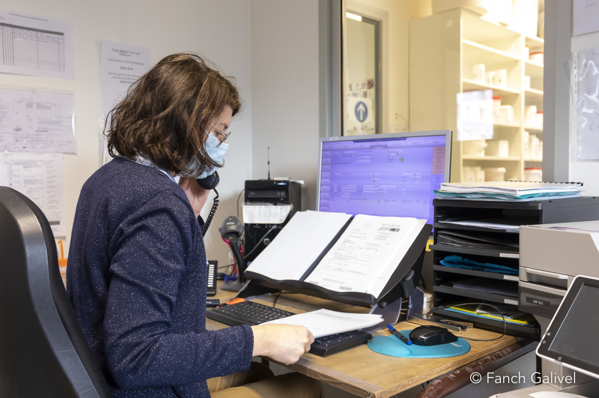 Administratif. La Pharmacie et préparatoire kerangal à Rennes.