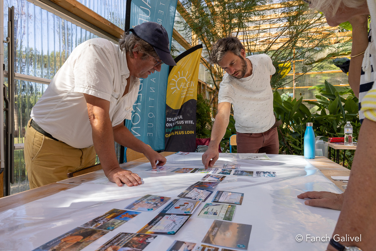 concertation autour des causes, effets et solutions pour limiter l'impact de notre mode de vie sur l'environnement