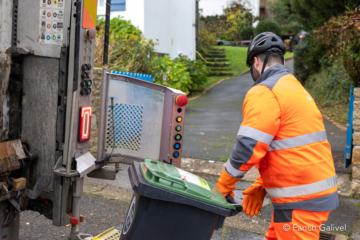 Tournée de ramassage des bio-déchets sur la commune de la Trinité sur Mer _ AQTA