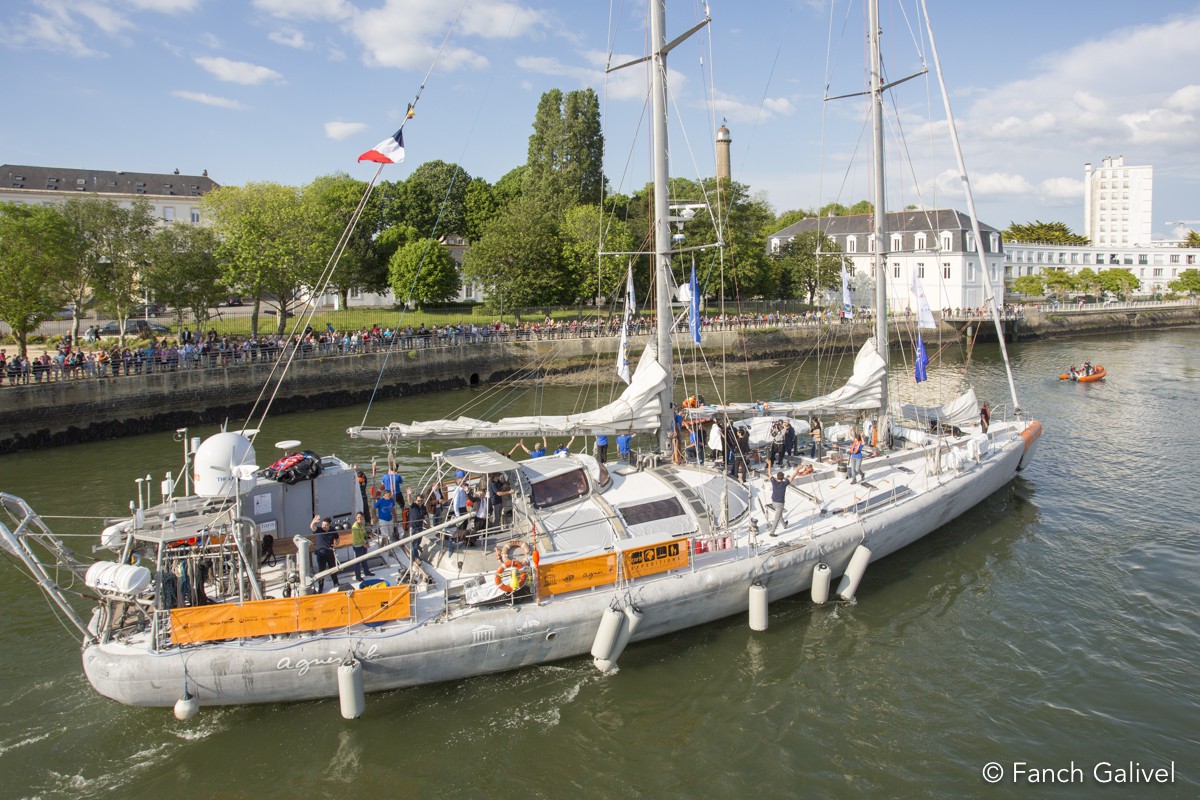 Sortie du Port de Lorient. 28 Mai 2016, départ du Tara.
