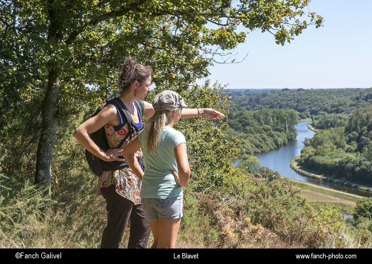 Randonnée à Quistinic. Vue sur le Blavet et l'écluse de Minazen.