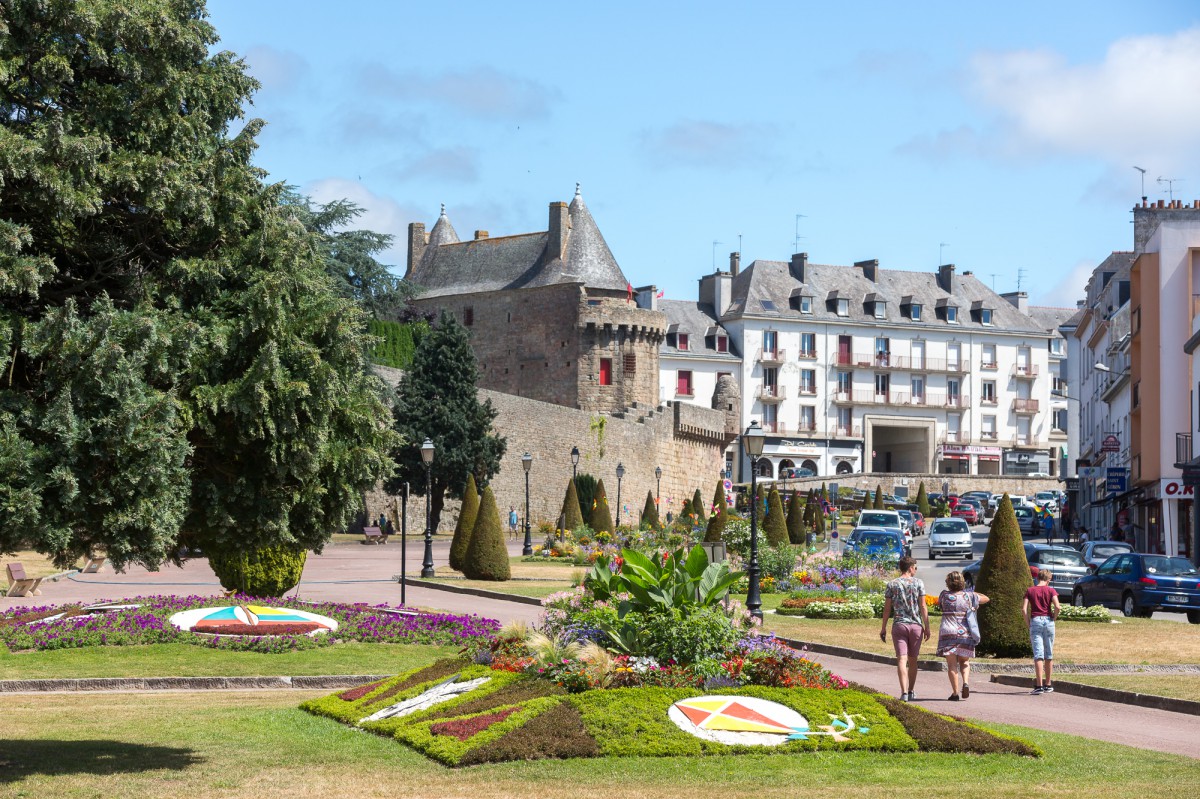 Vue sur les remparts d'Hennebont.