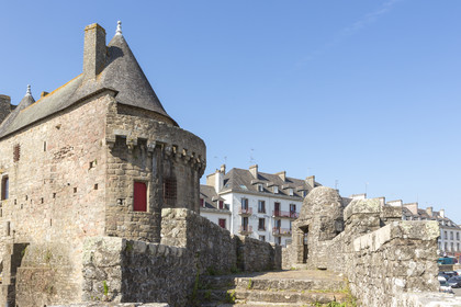 Les tours Bro Erec'h _ Hennebont