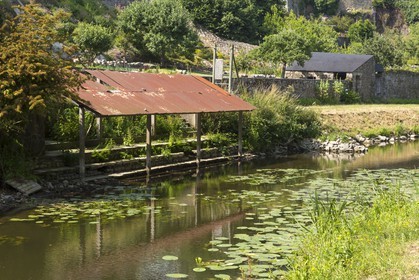 Ancien Lavoir _ Parc du pré Rolland, Plancoët ( 22 ).