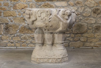 cuve baptismale _ église de Landébia