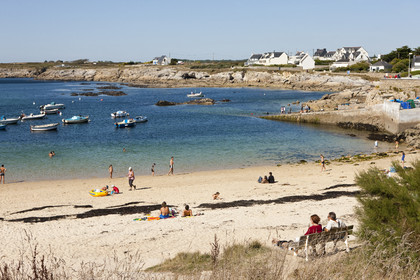Le port et la plage de Kerroch - Ploemeur.