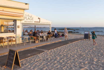 La plage des Pâtis _ Port-Louis