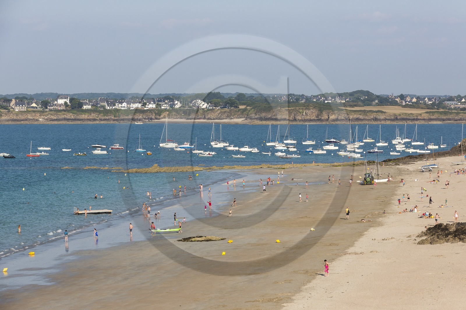 La plage du Rougeret à Saint-Jacut de la Mer ( 22 ).