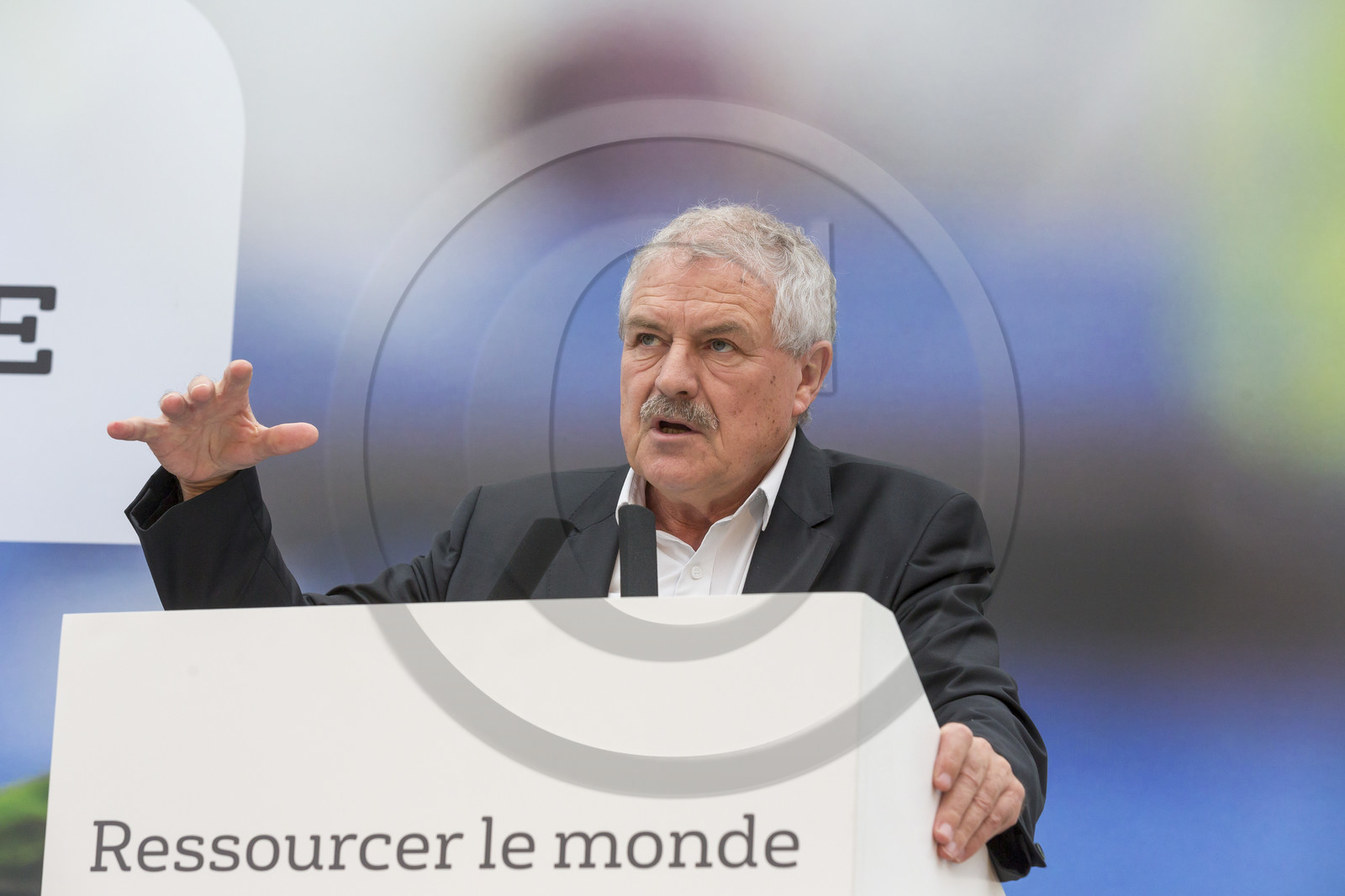 Inauguration du centre de regroupement D3E à Lorient (Déchets d'Equipements Electriques et Electroniques).