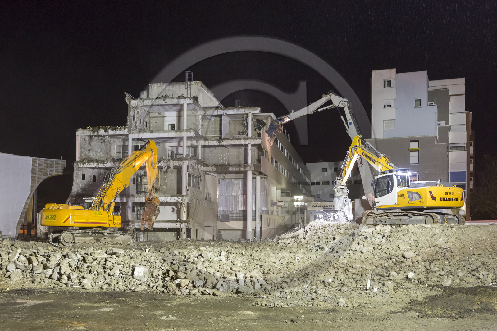 Chantier de démolition boulevard Cosmao du Manoir _ Chantier de la nouvelle Gare