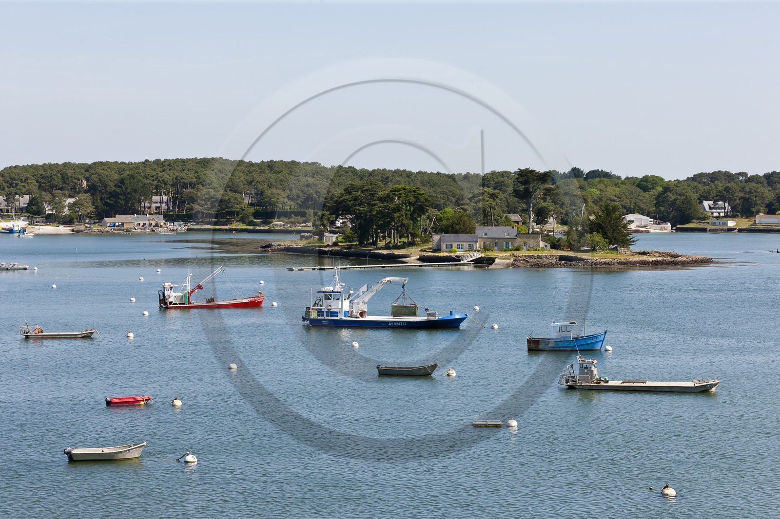 Plates devant l ile Cuhan_ La trinite sur mer