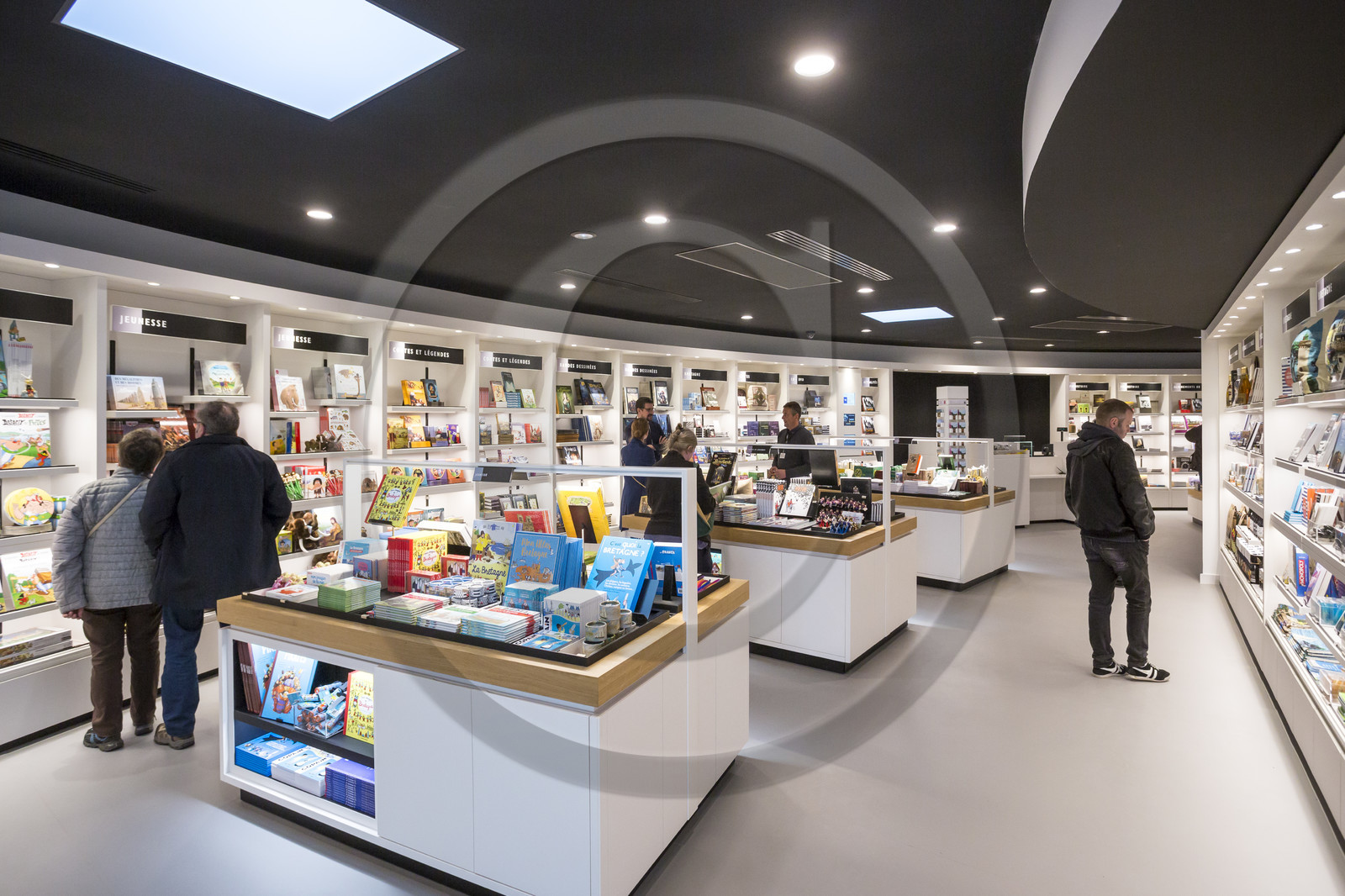 Inauguration de la maison des mégalithes à Carnac.