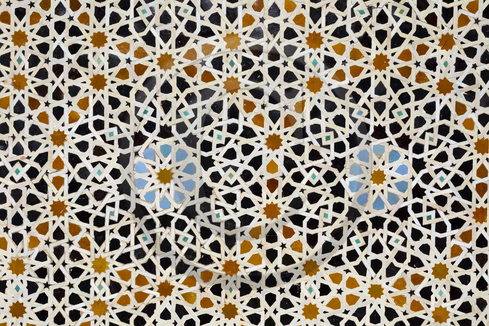 La Medersa Bou Inania dans la Médina de Fès au Maroc.