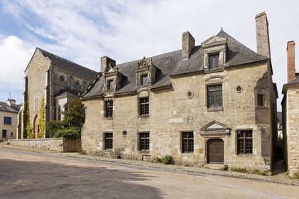 Pont-Scorff_Place de la maison des princes