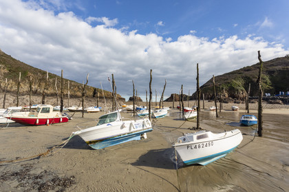 Le port de Gwin Zégal à Plouha