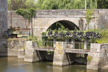 Les moulins du port de Plancoët ( 22 ).