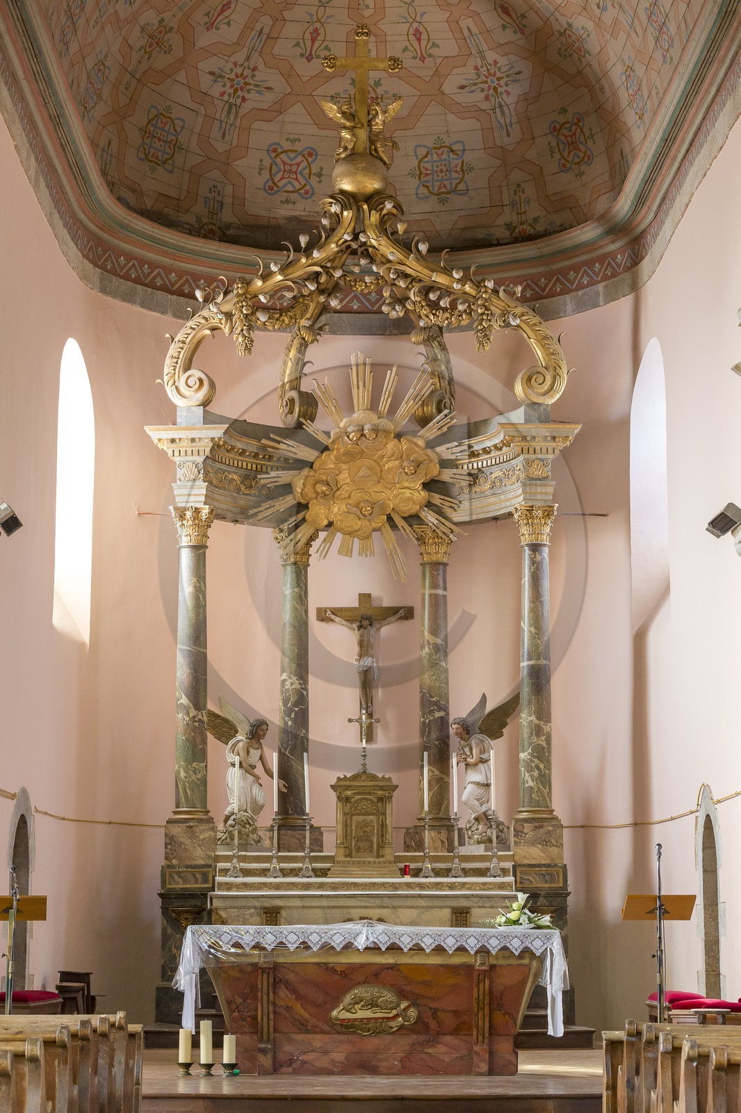 Eglise Saint-Jacques le Mineur .Languenan