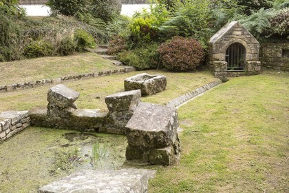 La fontaine et le lavoir du Queric _ La Trinite sur mer