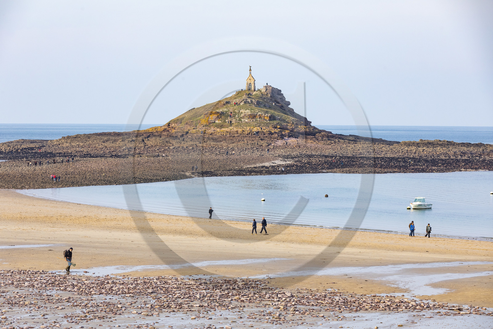 Plage de l'ilôt Saint-Michel à Erquy