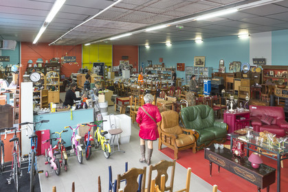 Boutique du comptoir du réemploi à Caudan
