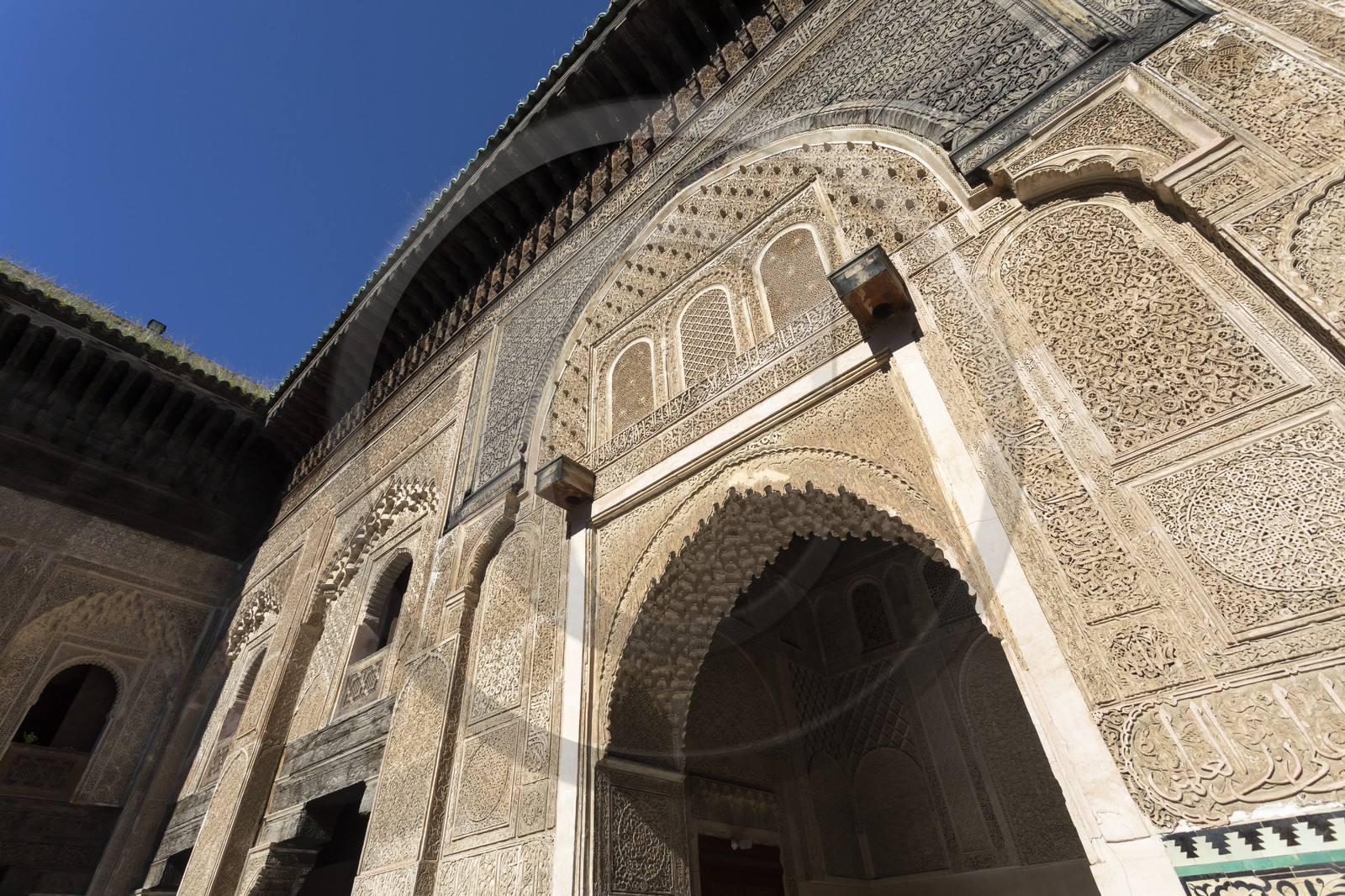 La Medersa Bou Inania dans la Médina de Fès au Maroc.