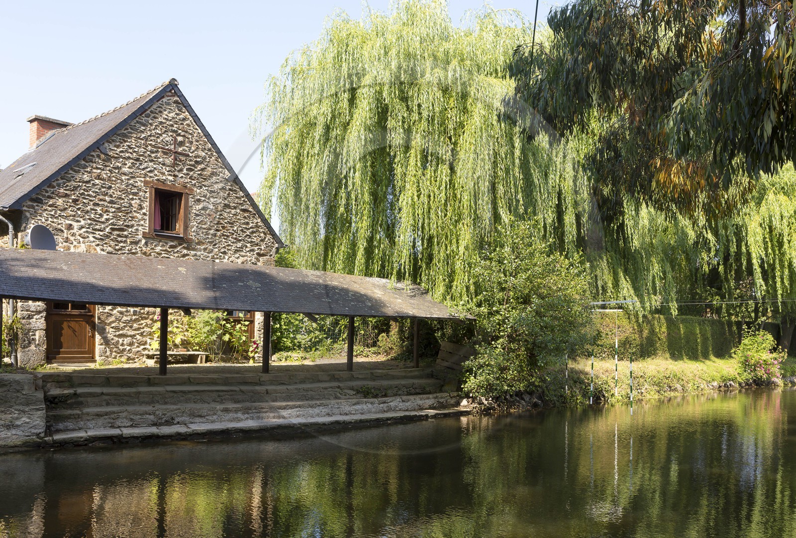 Ancien Lavoir _ Parc du pré Rolland, Plancoët ( 22 ).