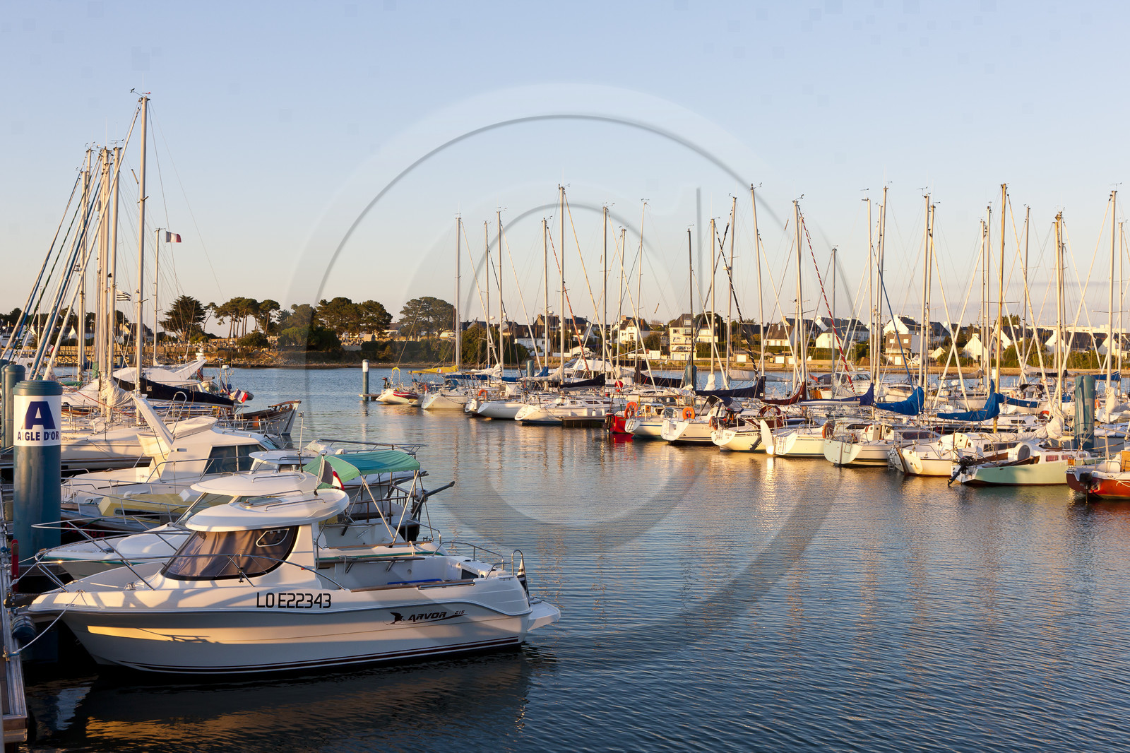 Le port de la pointe _ Port-Louis
