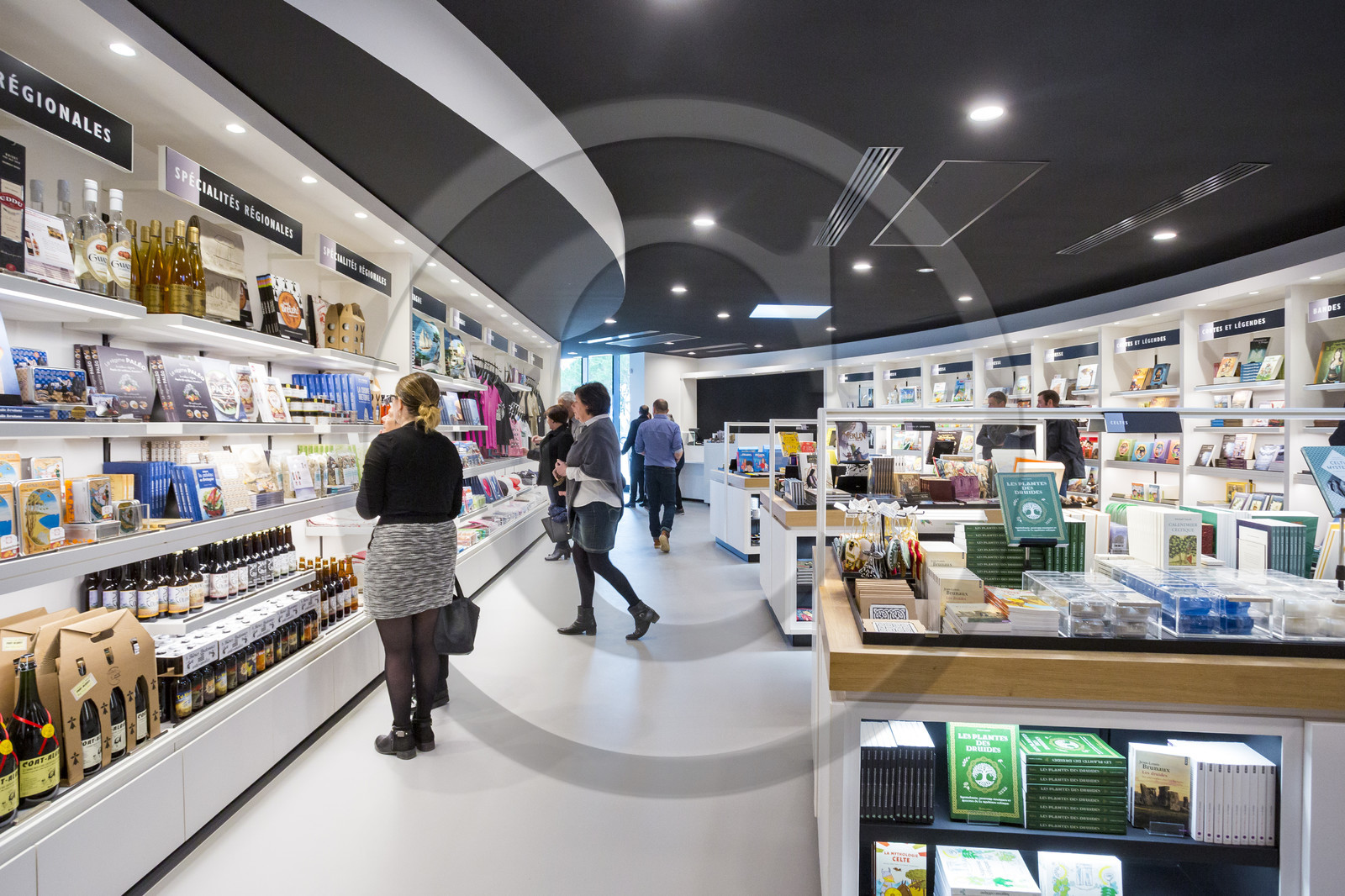 Inauguration de la maison des mégalithes à Carnac.