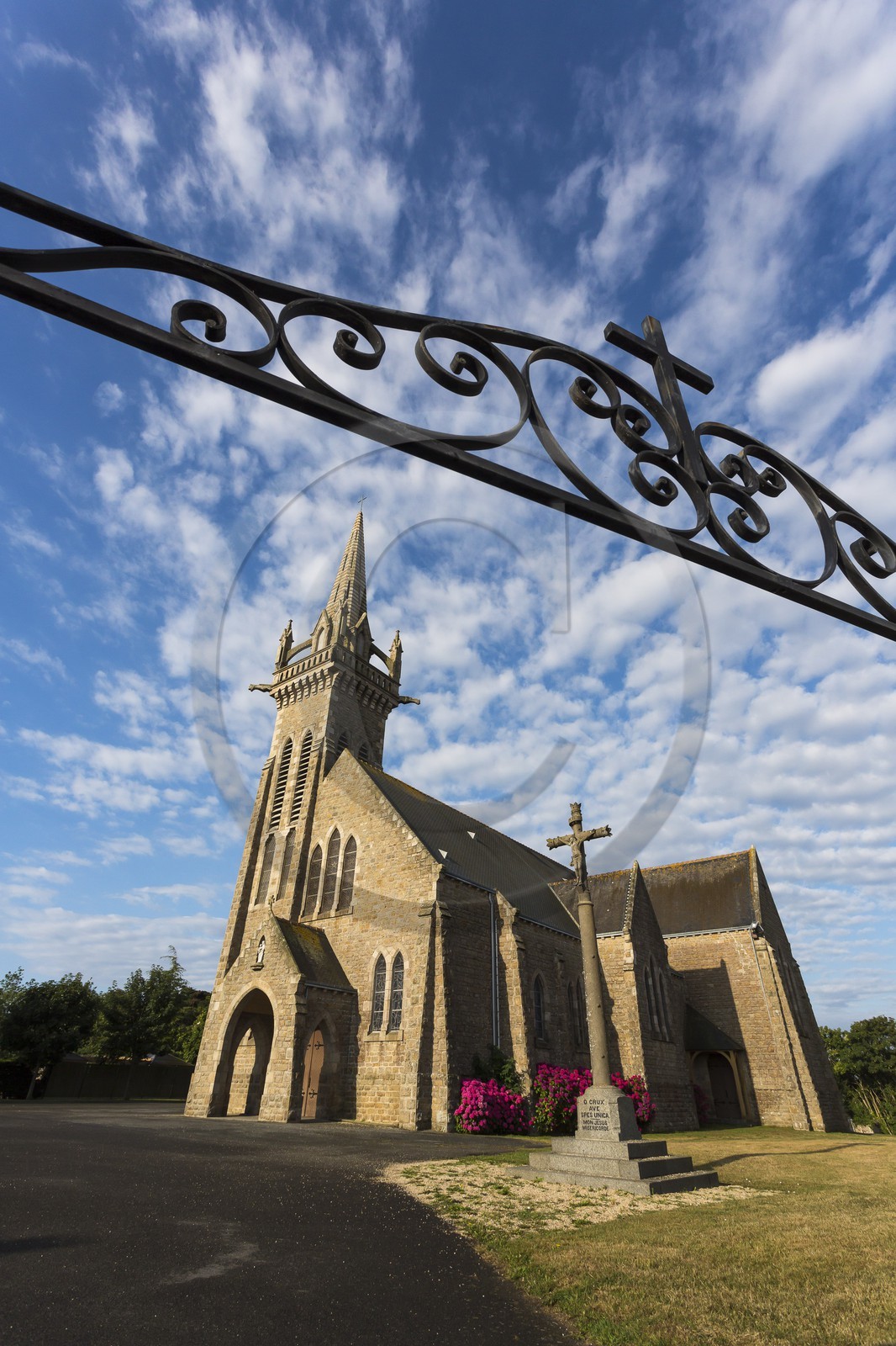 Eglise Notre Dame de Landouar