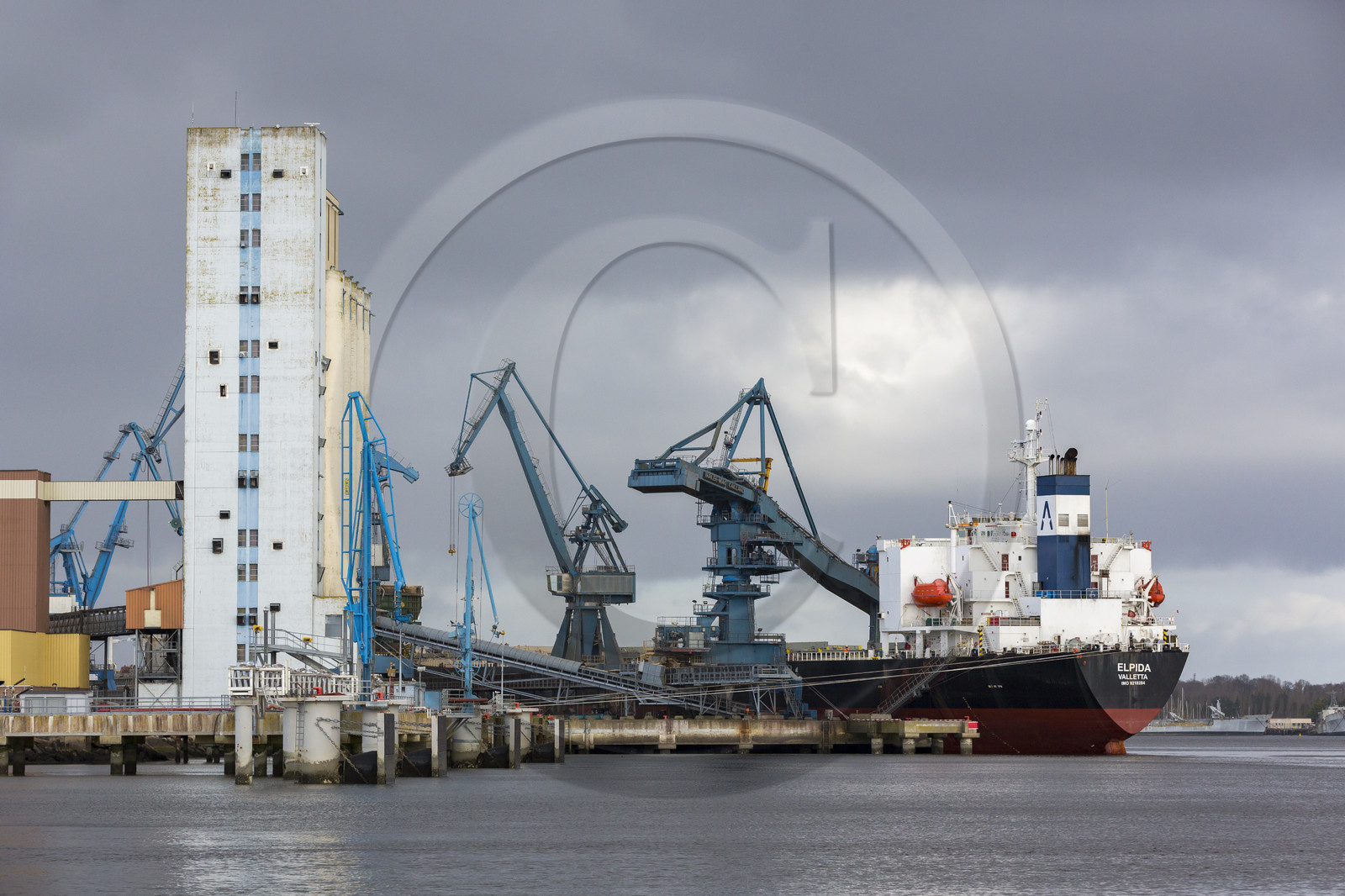Rade de Lorient, Port de commerce