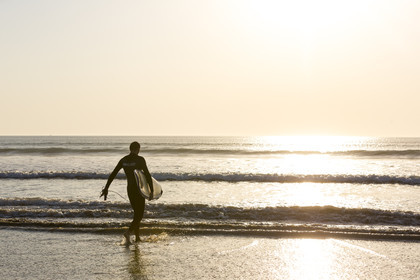 Surf sur la plages du Loch à Guidel