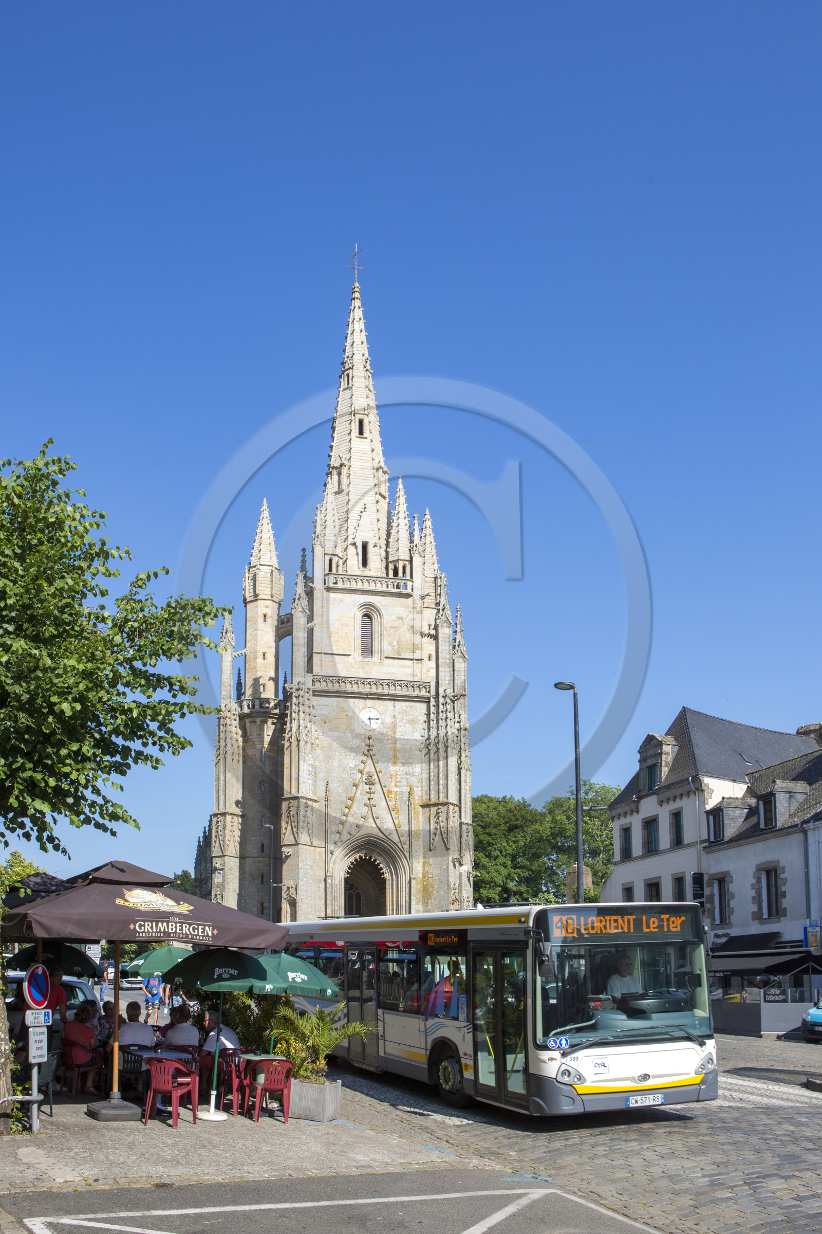 Hennebont_la place Maréchal Foch