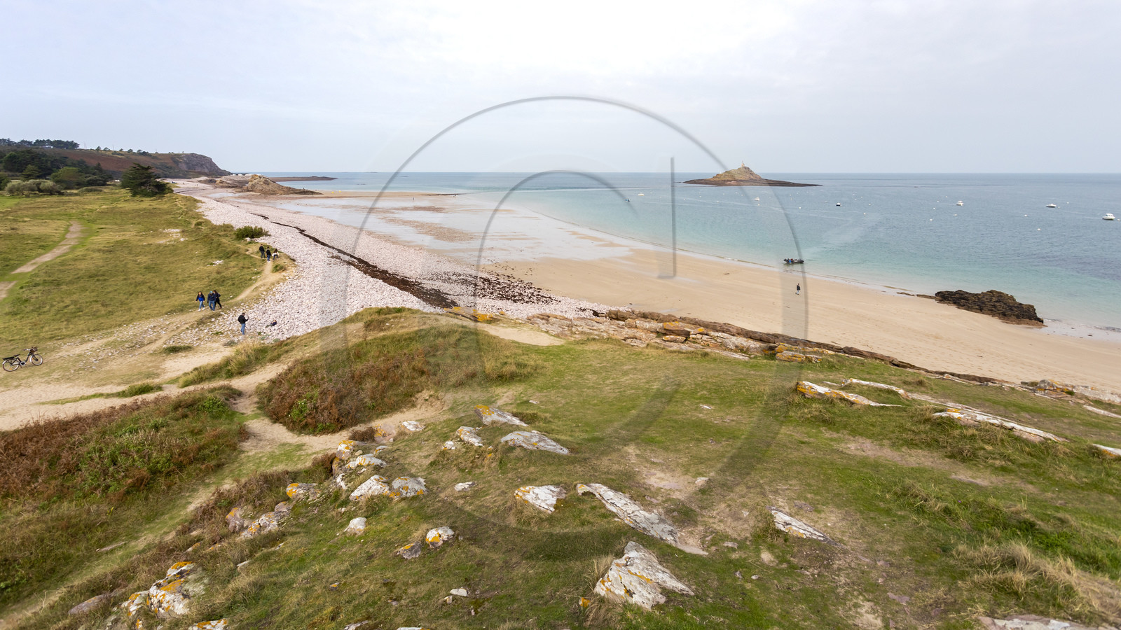 Plage de l'ilôt Saint-Michel à Erquy
