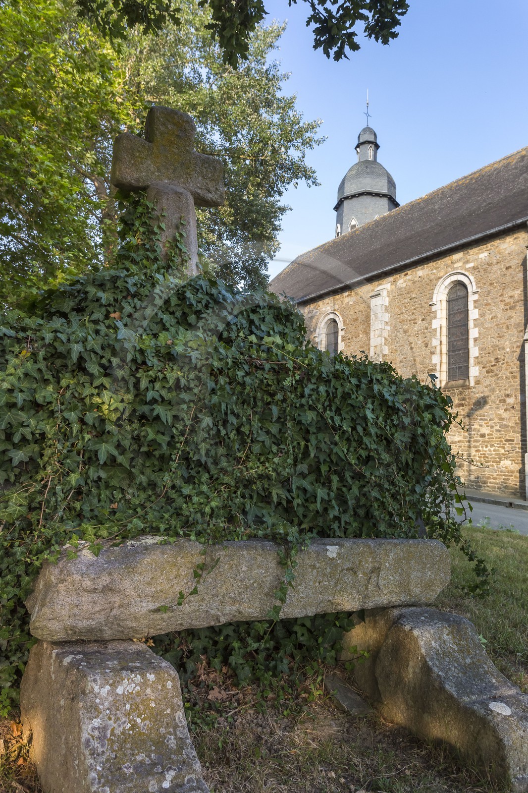 Eglise Notre Dame de Nazareth. Plancoët