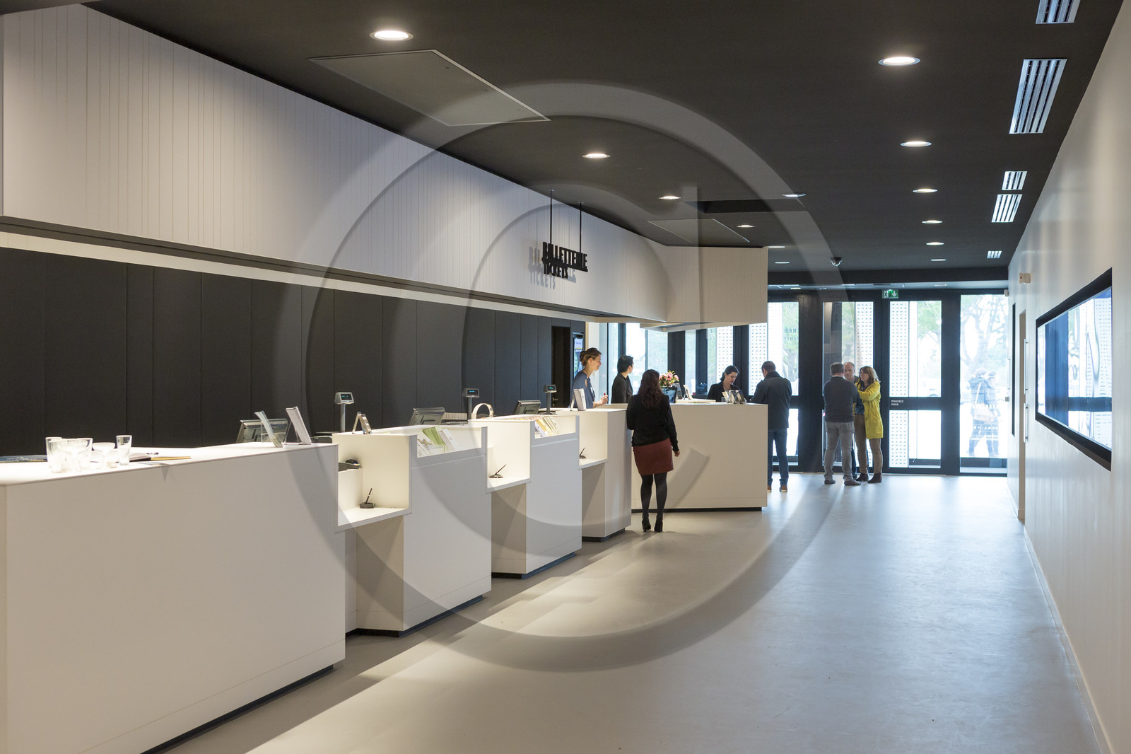 Inauguration de la maison des mégalithes à Carnac.