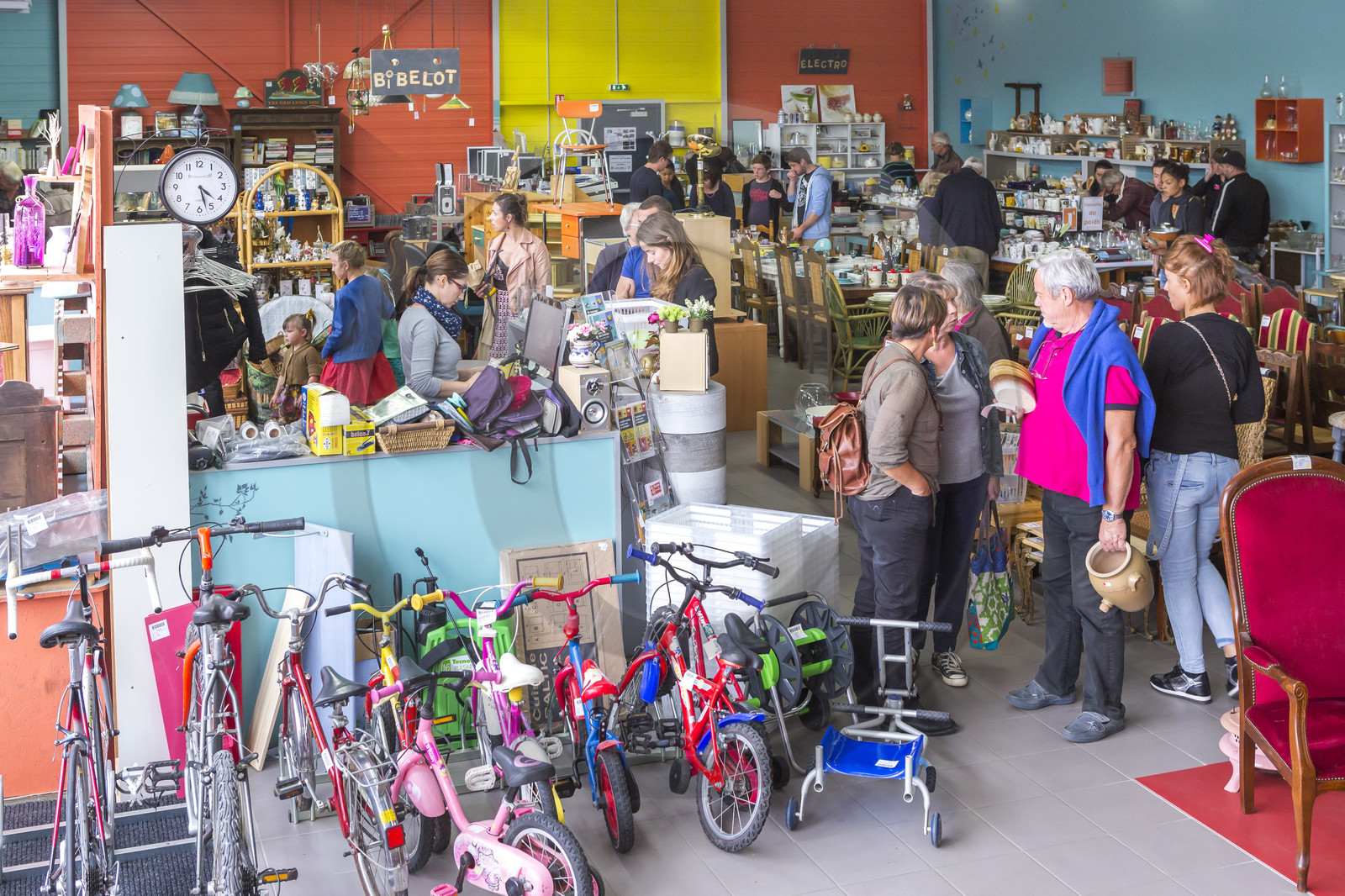 Boutique du comptoir du réemploi à Caudan