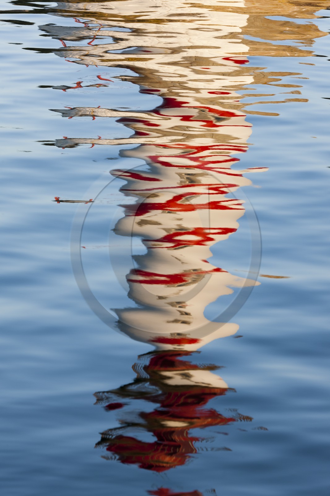 reflet de phare _ Port-Tudy - Groix