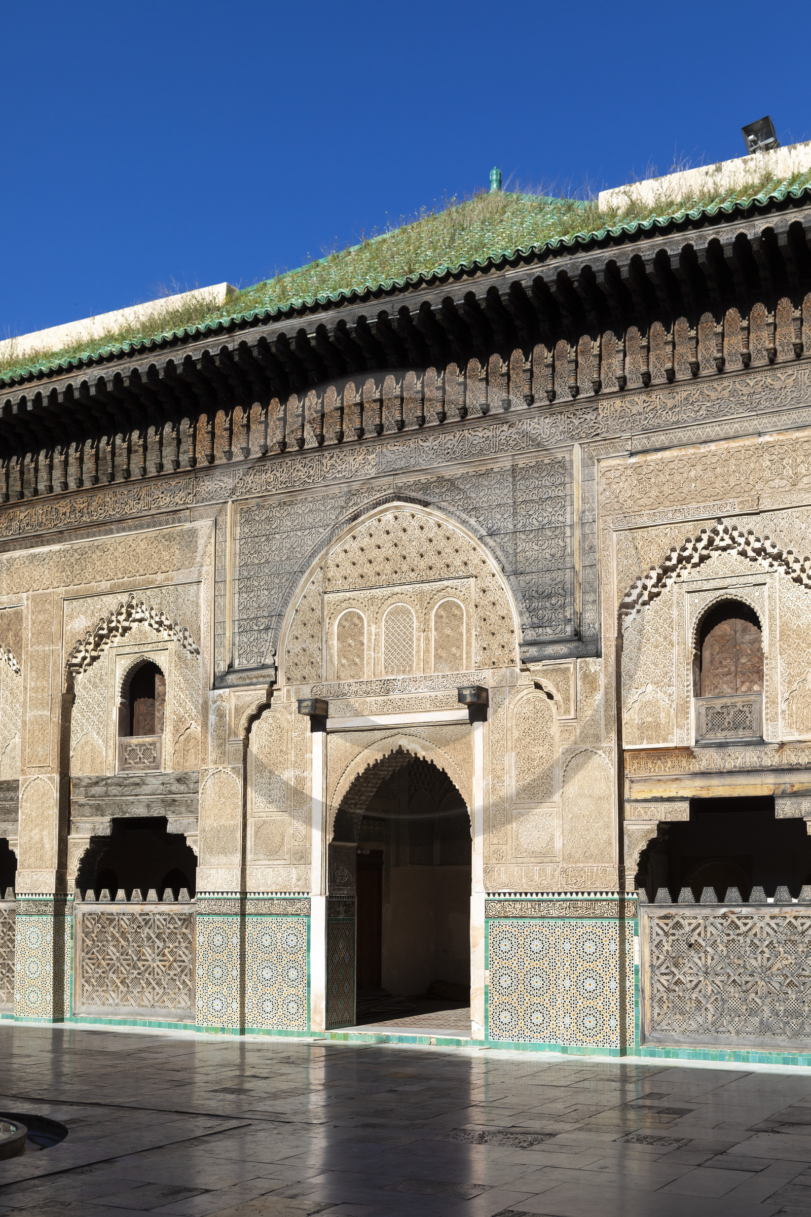 La Medersa Bou Inania dans la Médina de Fès au Maroc.