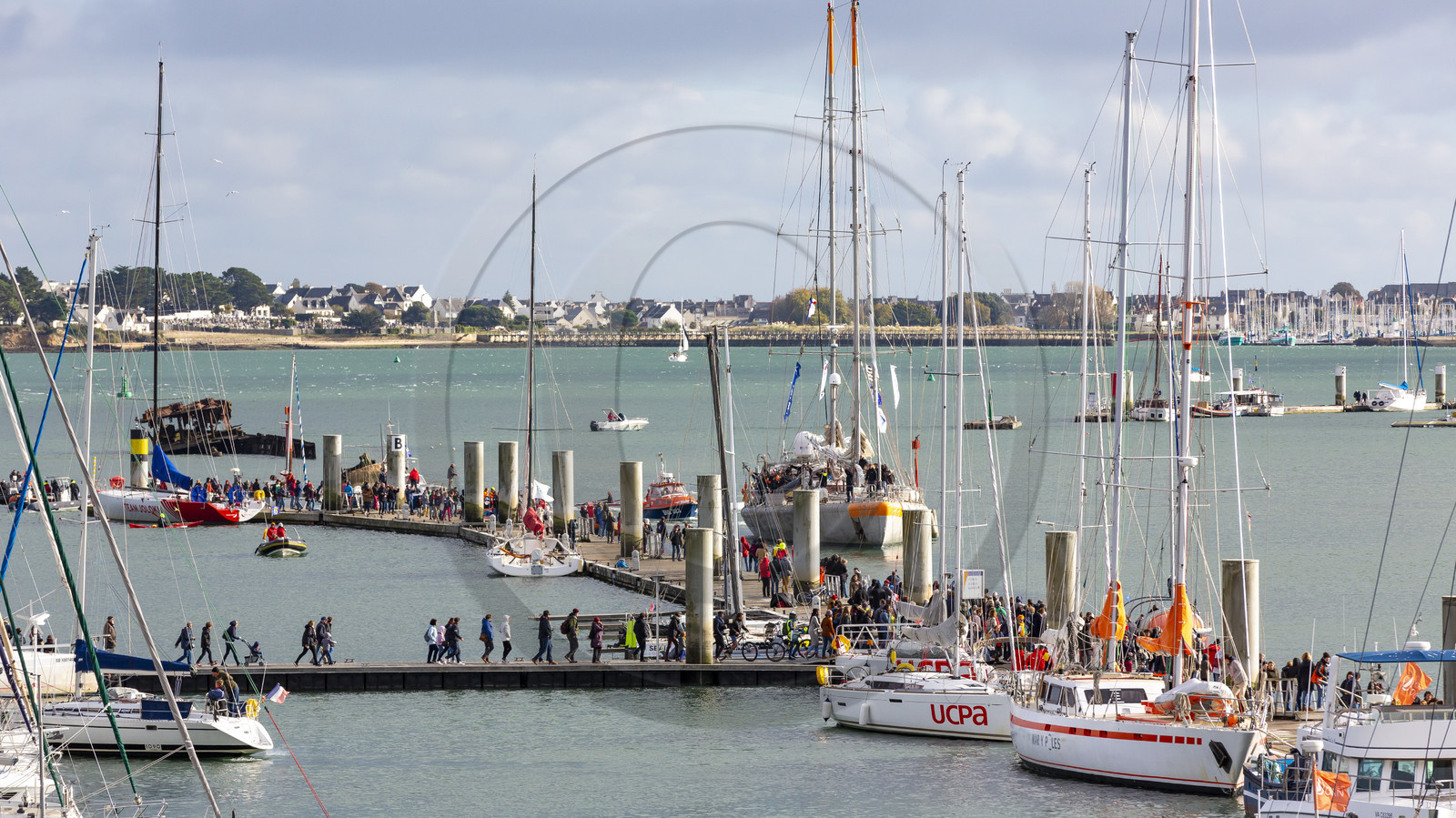 Lorient le 27 Octobre 2018 _ Arrivée du Tara à la Base de sous-marins de Lorient.
