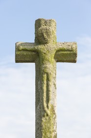 La croix Lesmen _ Languenan.