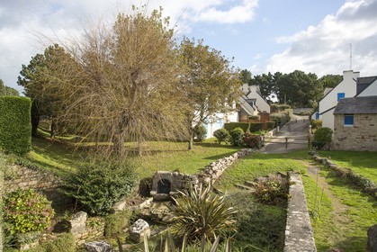 Fontaine proche de Kervillen _ La Trinite sur Mer.