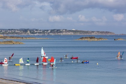 La plage du Rougeret à Saint-Jacut de la Mer ( 22 ).