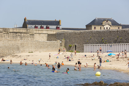La plage des Pâtis à Port-Louis