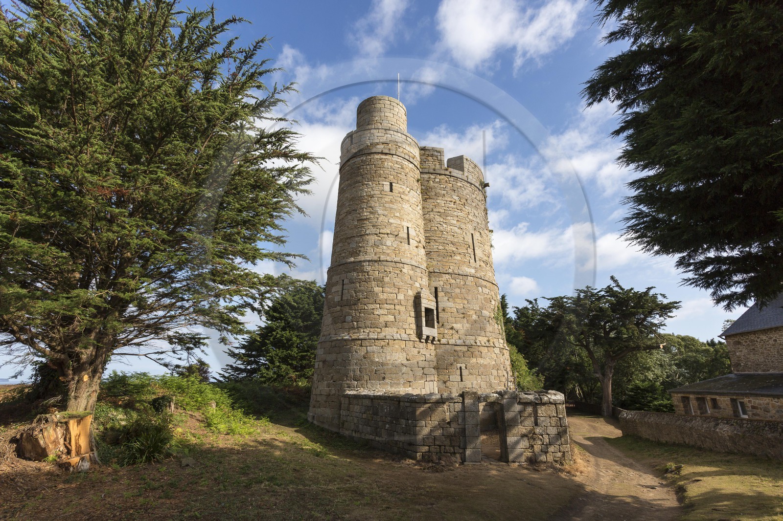 La tour des Ebihens _ St Jacut de la mer