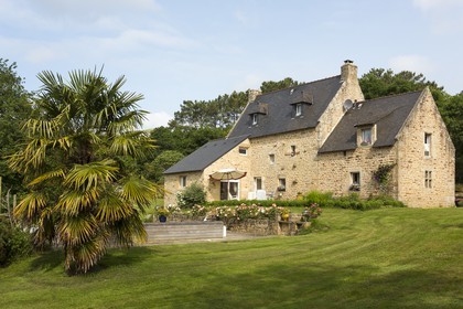 Gite CoAt - er - Hour_ Mme PrAditch