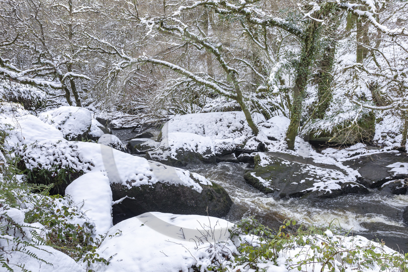 Le chaos granitique de Toul Goulic sous la neige